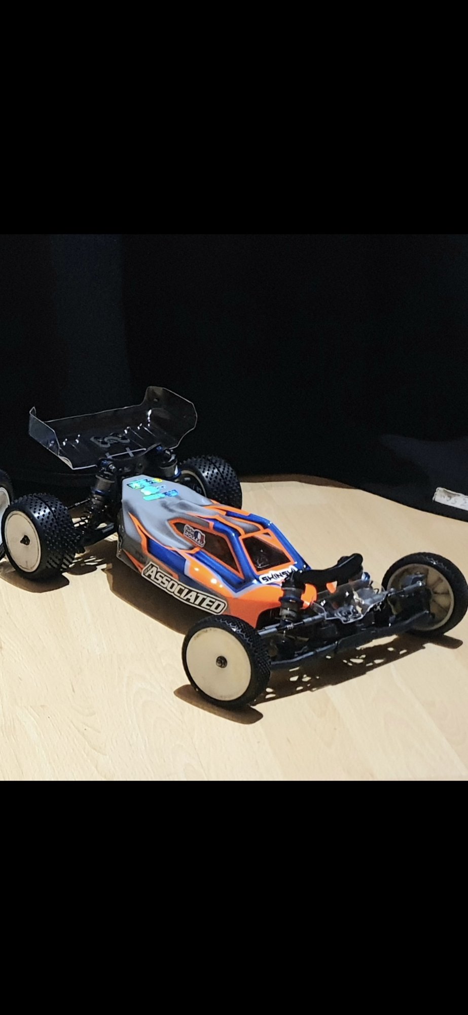 Team Associated B7