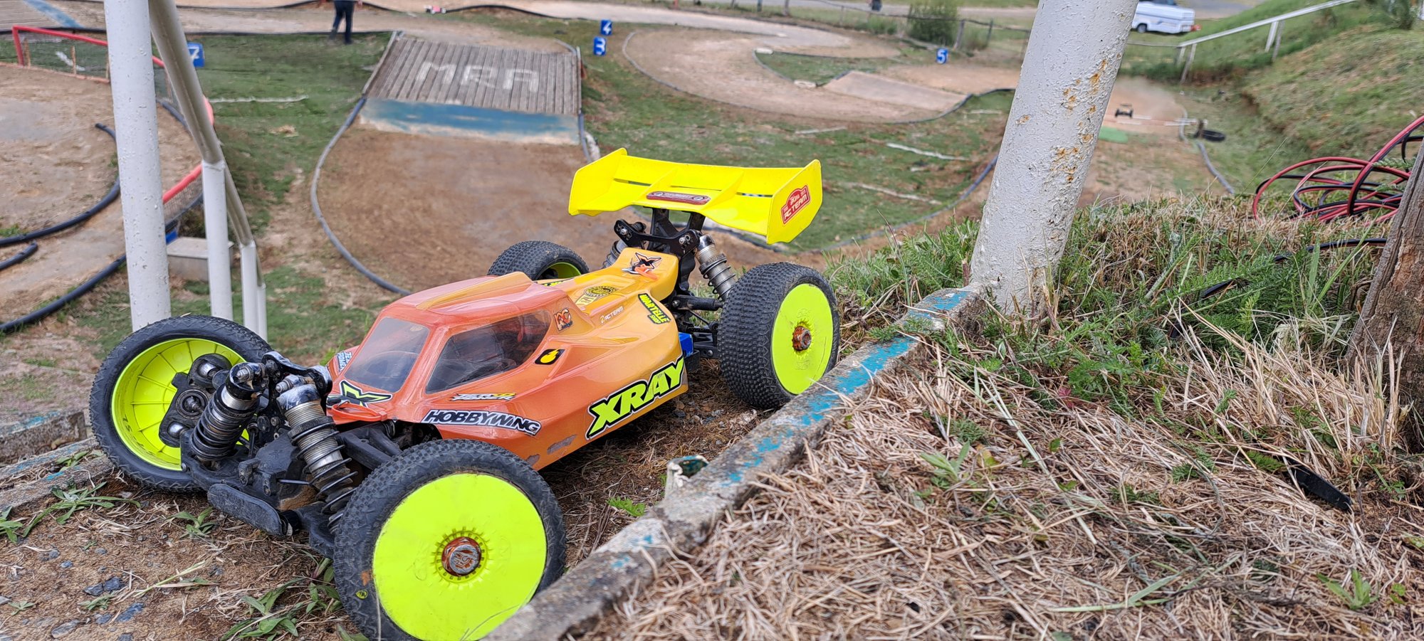 Xray Xb8e'24