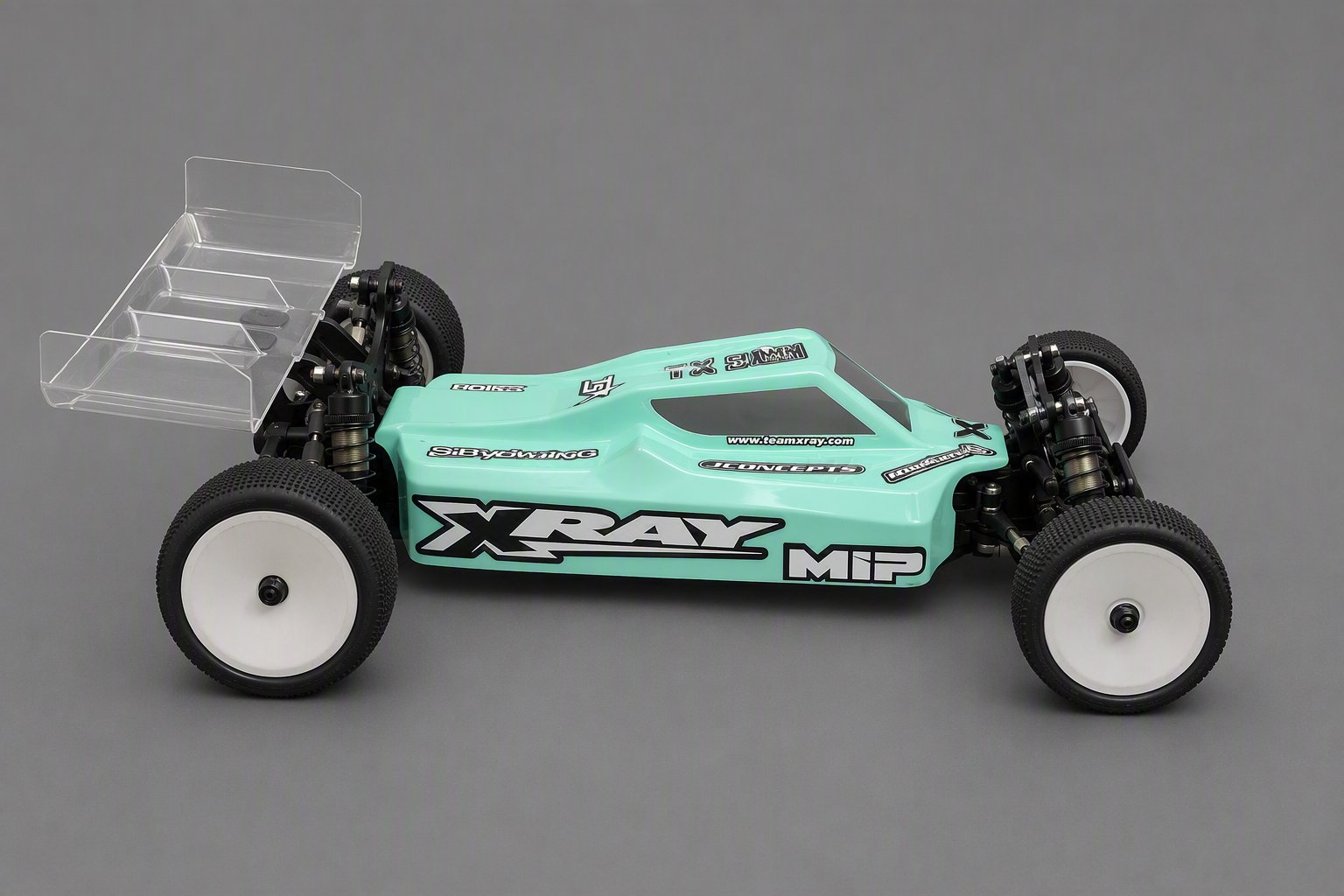 XRAY XB4 2025