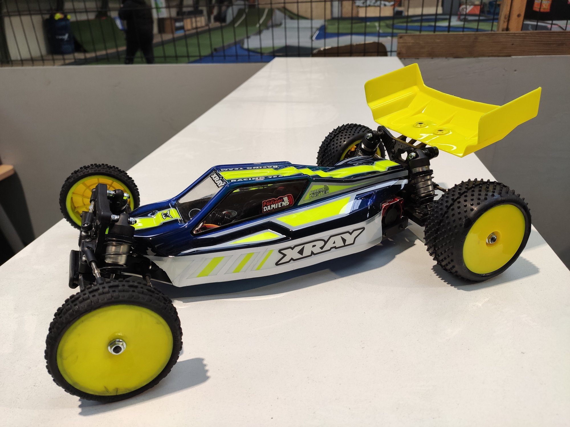 XRAY XB2 2025